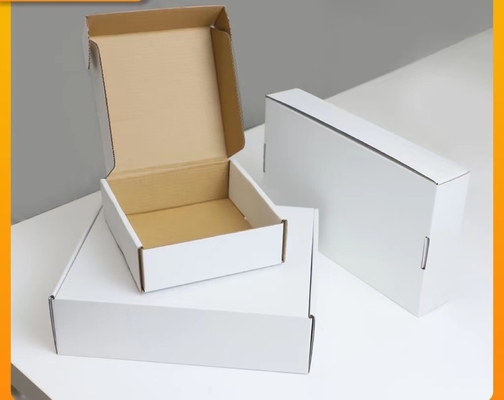 15x15x5cm Kotak Kertas Bergelombang Biodegradable Kotak Kertas Lipat Putih Polos