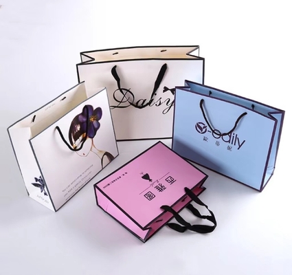 Kosmetik Tiga Bagian Rope Apparel Paper Bag Ivory Board Boutique Packaging Bags